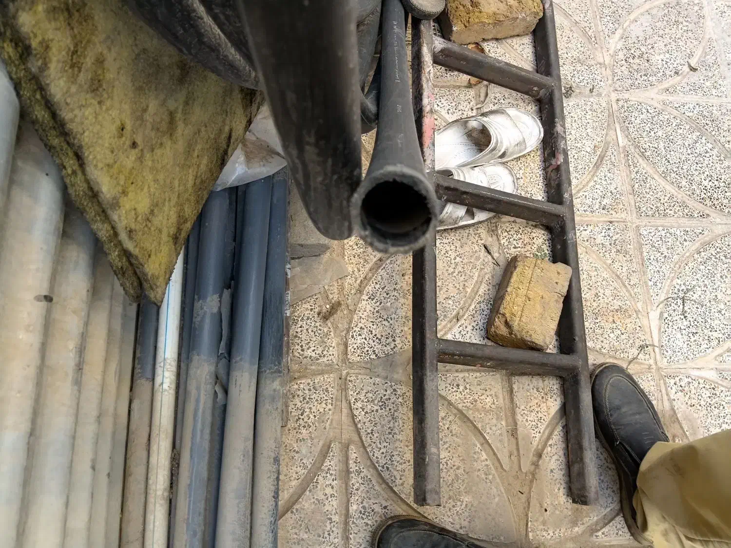 ۴۰ متر لوله پلی اتیلن|عمدهفروشی|هشتگرد, شهرک بعثت|دیوار