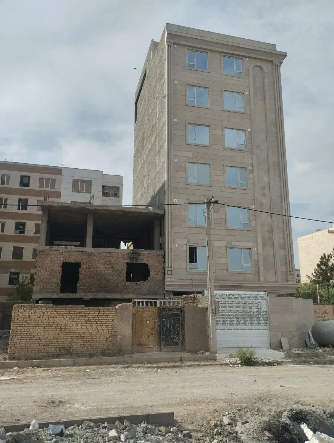 ساختمان نیمه کاره|فروش زمین و ملک کلنگی|رباطکریم, رباطکریم|دیوار