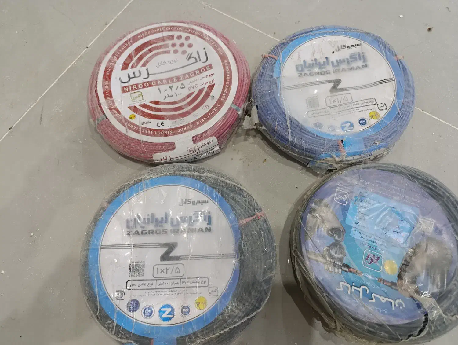 ۴ عددسیم برقکاری یک در دو نیم|مصالح و تجهیزات ساختمان|رشت, حومه رشت|دیوار