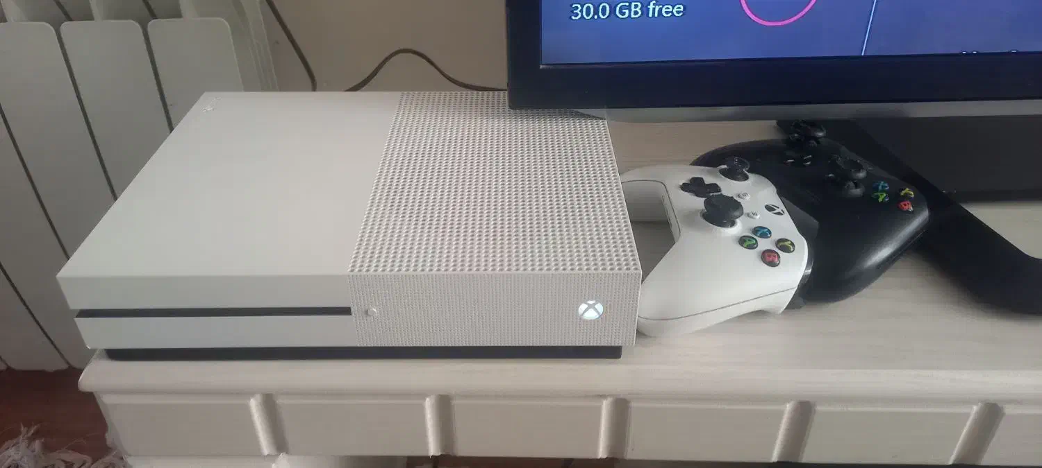 xbox one s|کنسول، بازی ویدئویی و آنلاین|فولادشهر, C4|دیوار