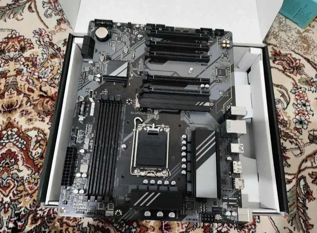 مادربرد گیگابایت B760 DS3H rev. 1.0 DDR5 نو نو|قطعات و لوازم جانبی رایانه|تهران, سهروردی|دیوار