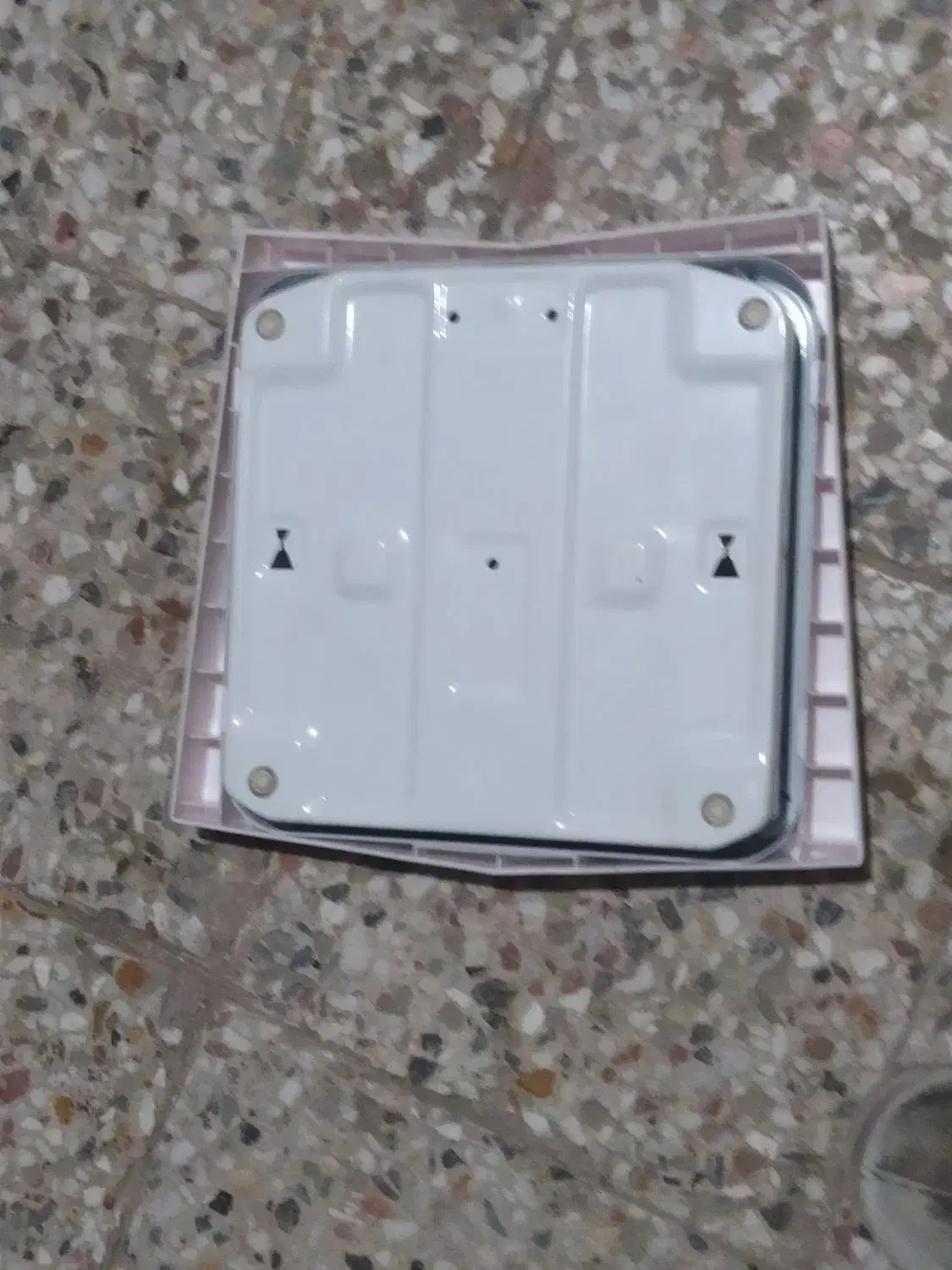 ترازو عقربه ای|کلکسیون اشیاء عتیقه|برازجان, |دیوار