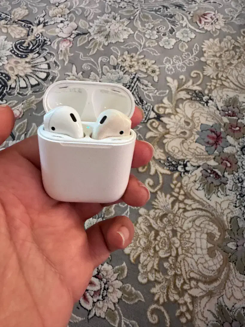 ایرپاد سری دو اپل و واچ سری 8 AirPod|لوازم جانبی موبایل و تبلت|زاهدان, |دیوار