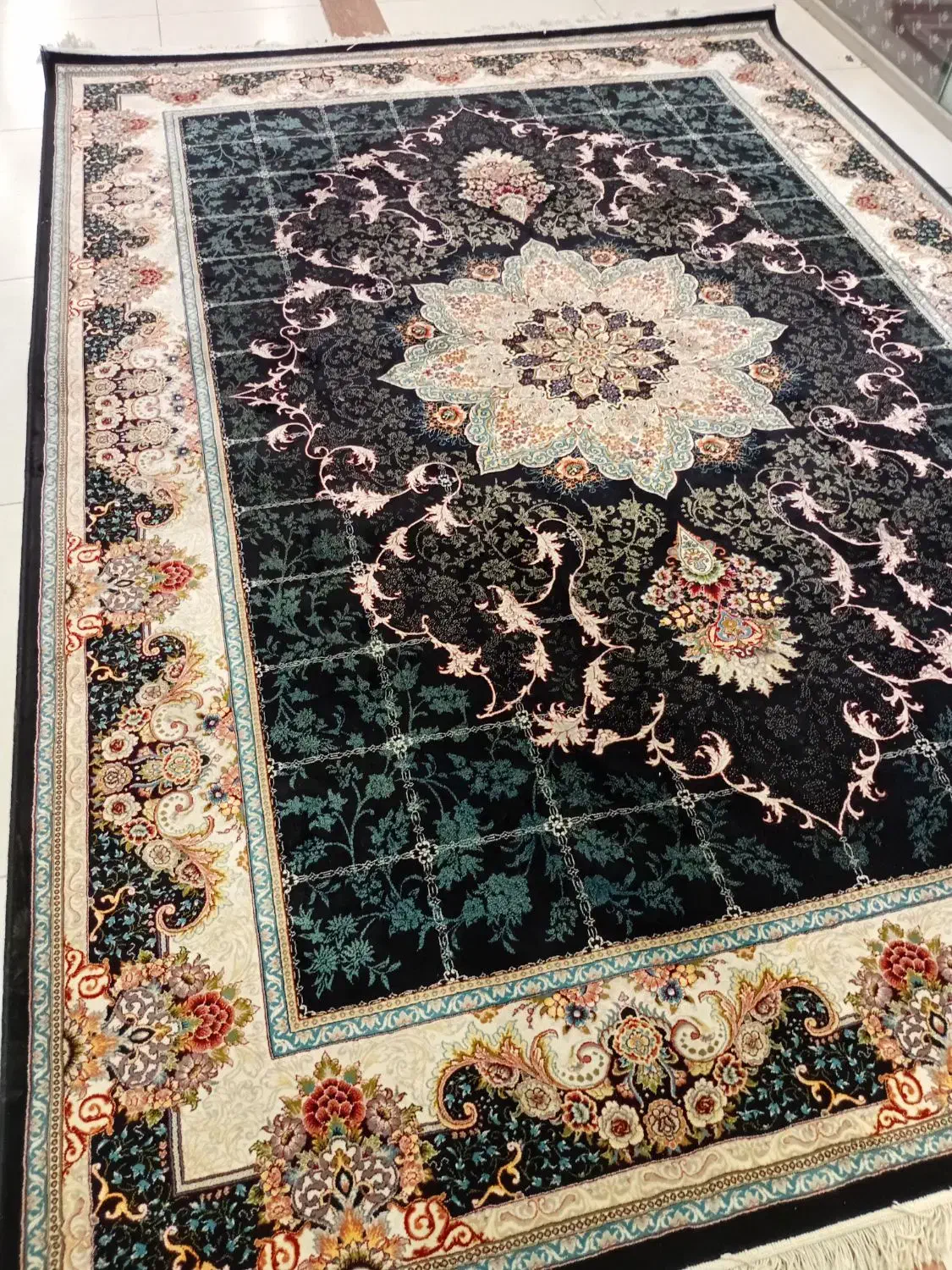 فرش۹مترجفت۷۰۰شانه نگین مشهداصل تراکم۲۵۵۰کاملاپنبه|فرش|مشهد, طلاب|دیوار