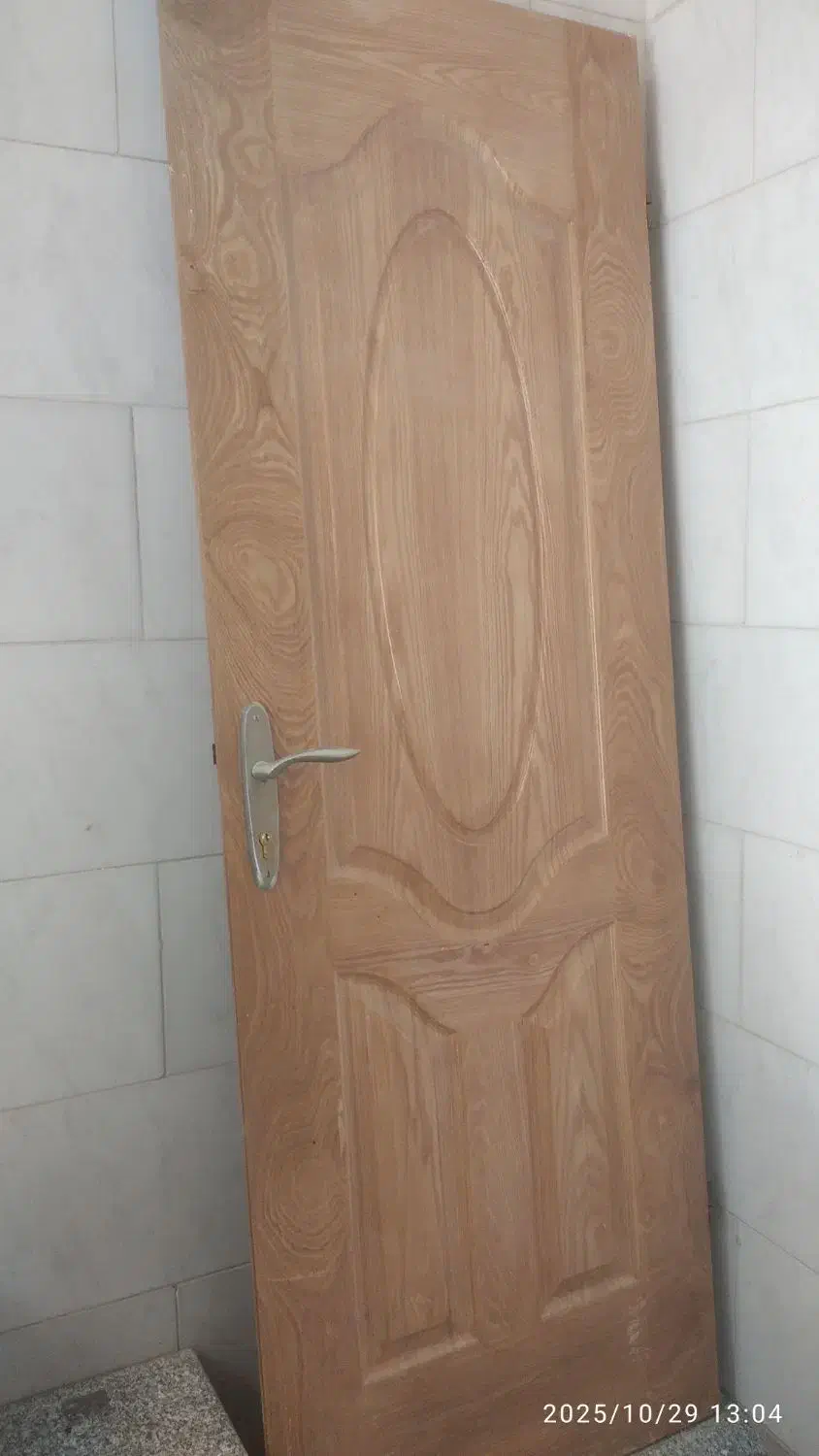 درب چوبی آپارتمانی|مصالح و تجهیزات ساختمان|اصفهان, الهیه|دیوار