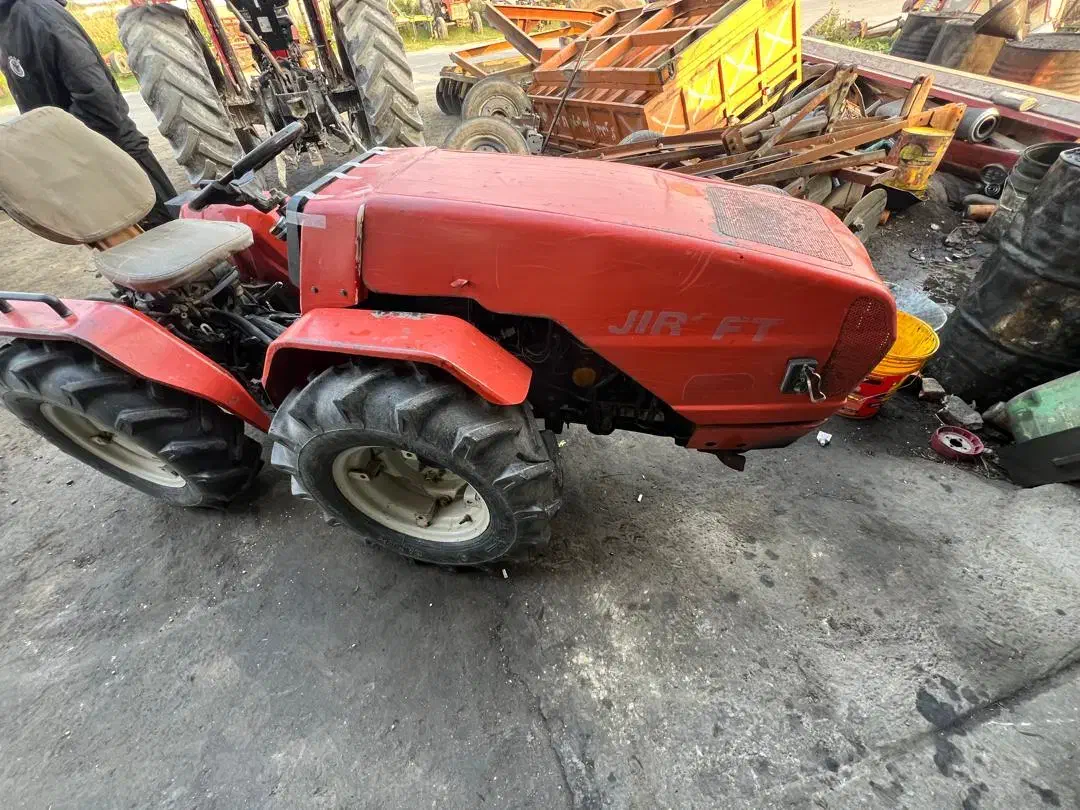 تراکتور گلدونی برند لامبردینی ایتالیا مدل۱۳۹۰|خودرو سنگین|نوکنده, |دیوار