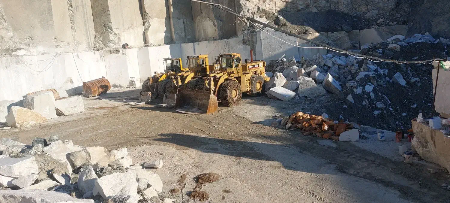 لودر ۹۸۸ بی بسیار تمیز|خودرو سنگین|شیراز, دباغ خانه|دیوار