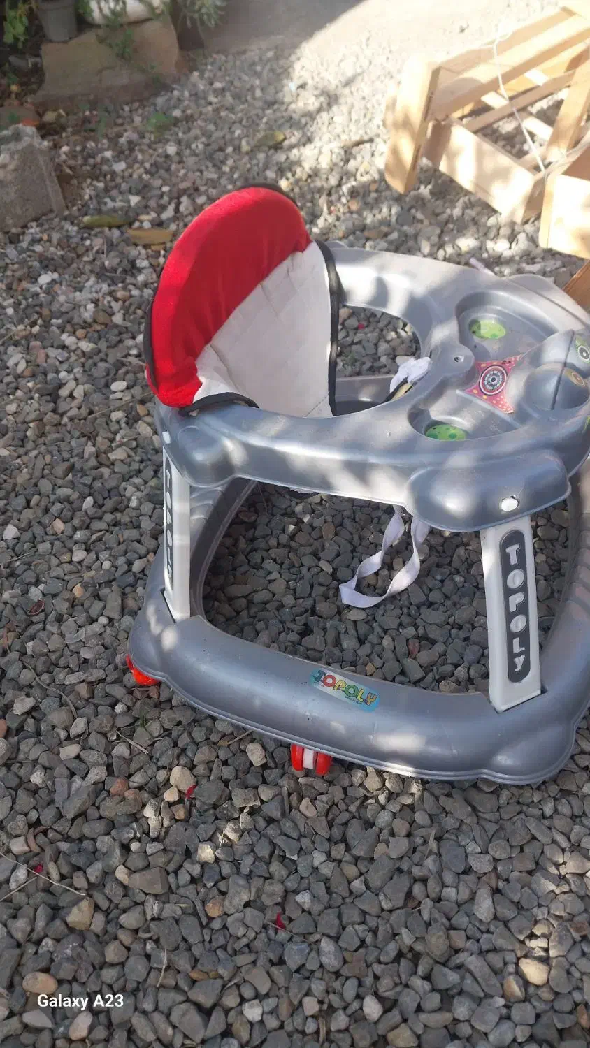 فروش صندلی بچه کریر گهواره تاب و روروک|کالسکه و لوازم جانبی|رحیم‌آباد, |دیوار