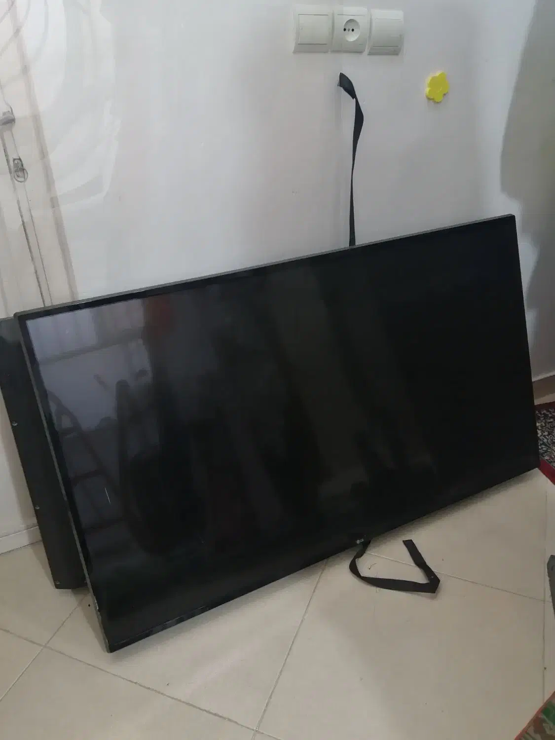 2عدد تلویزیون LED|تلویزیون و پروژکتور|بندرعباس, |دیوار