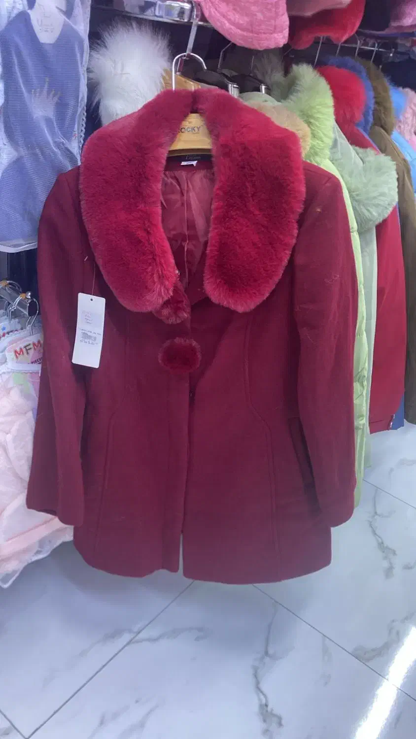 ۱۲ عدد پالتو وارداتی از دبی قیمت ۱۸۰ درهم دانه ای|لباس|سردشت, |دیوار