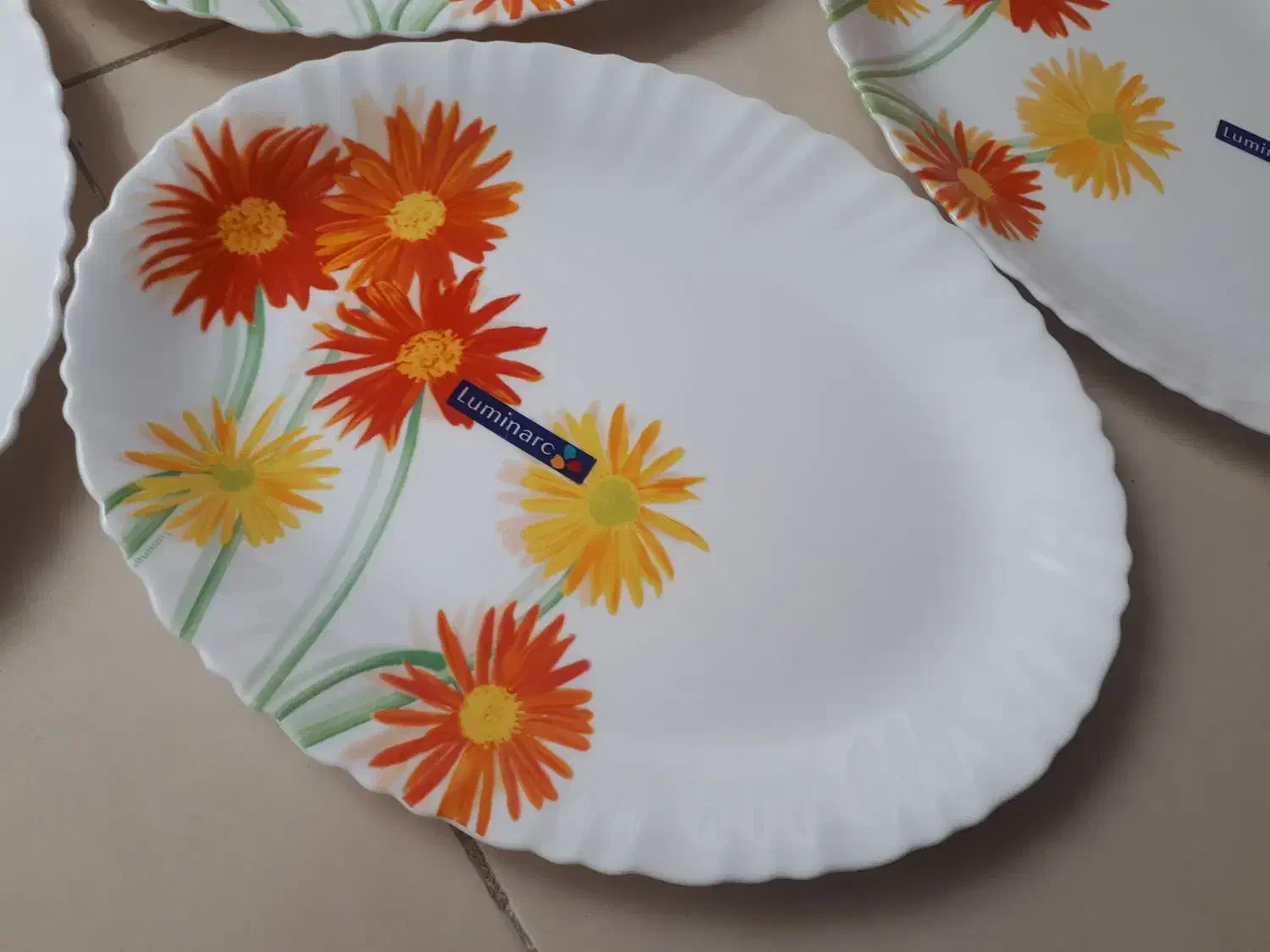 دیس ملامین نو|ظروف سرو و پذیرایی|شیراز, اصلاح‌نژاد|دیوار