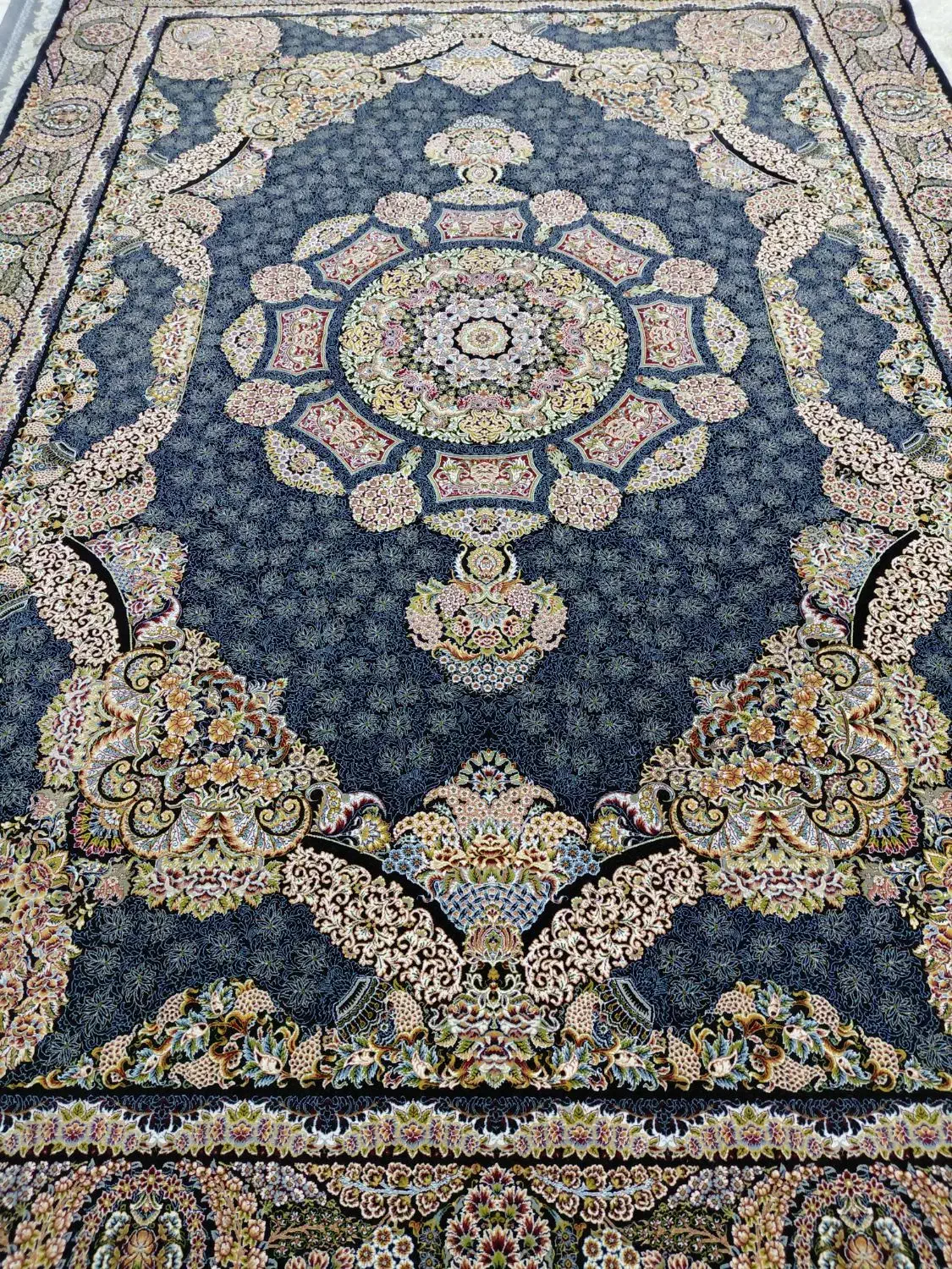 فرش ۹ متری دوتا جفت هم ۱۰۰۰ شانه با تراکم ۳۰۰۰|فرش|ورامین, خیر آباد|دیوار