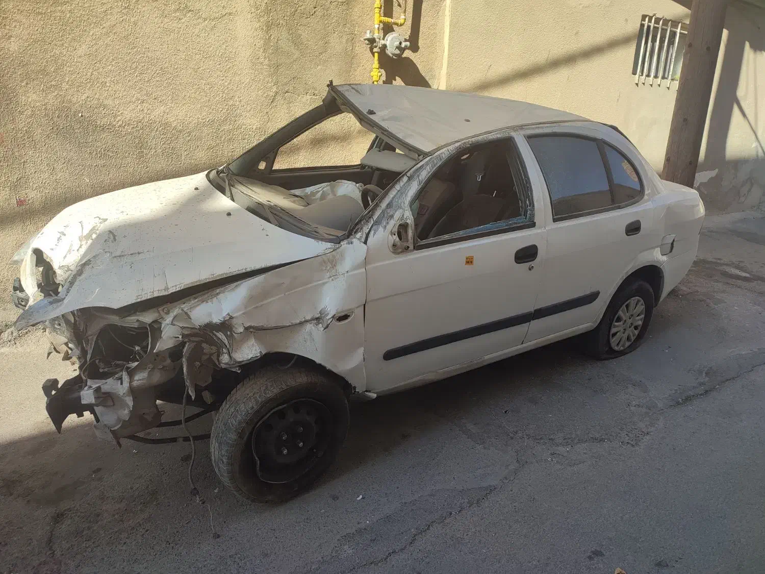 تیبا 1 مدل93 تصادفی|خودرو سواری و وانت|سقز, |دیوار