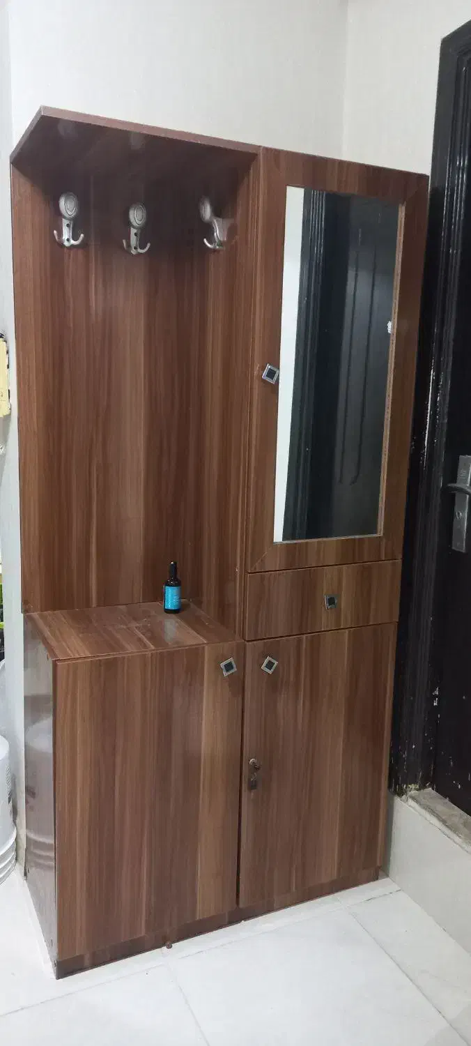 جاکفشی|جاکفشی، کمد، دراور|گرگان, |دیوار