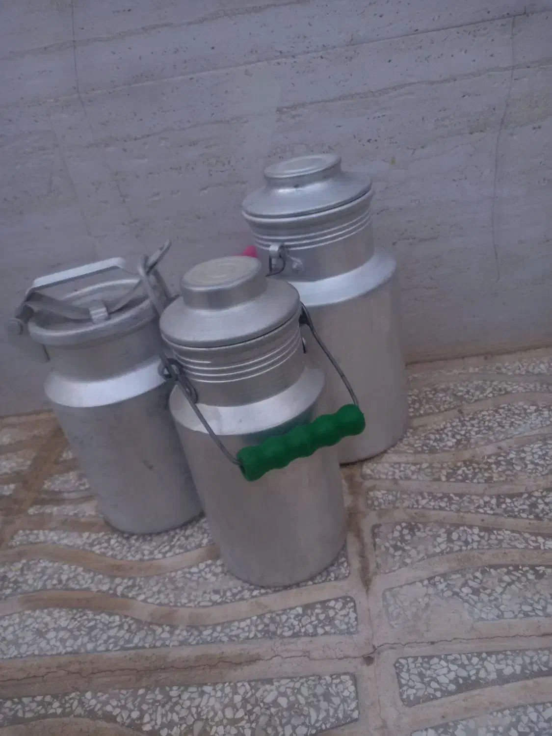 ظرف روغن|ظروف پخت‌وپز|قوچان, |دیوار