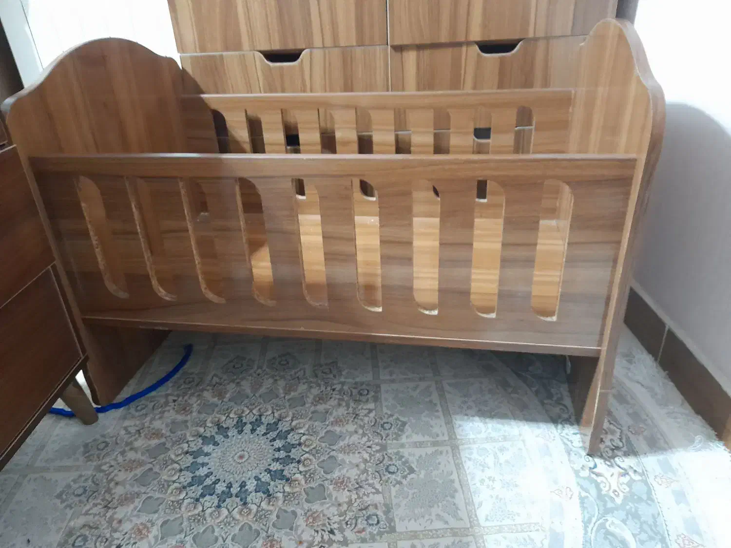 فروش کمد|تخت و سرویس خواب|رشت, کوی فکوری|دیوار