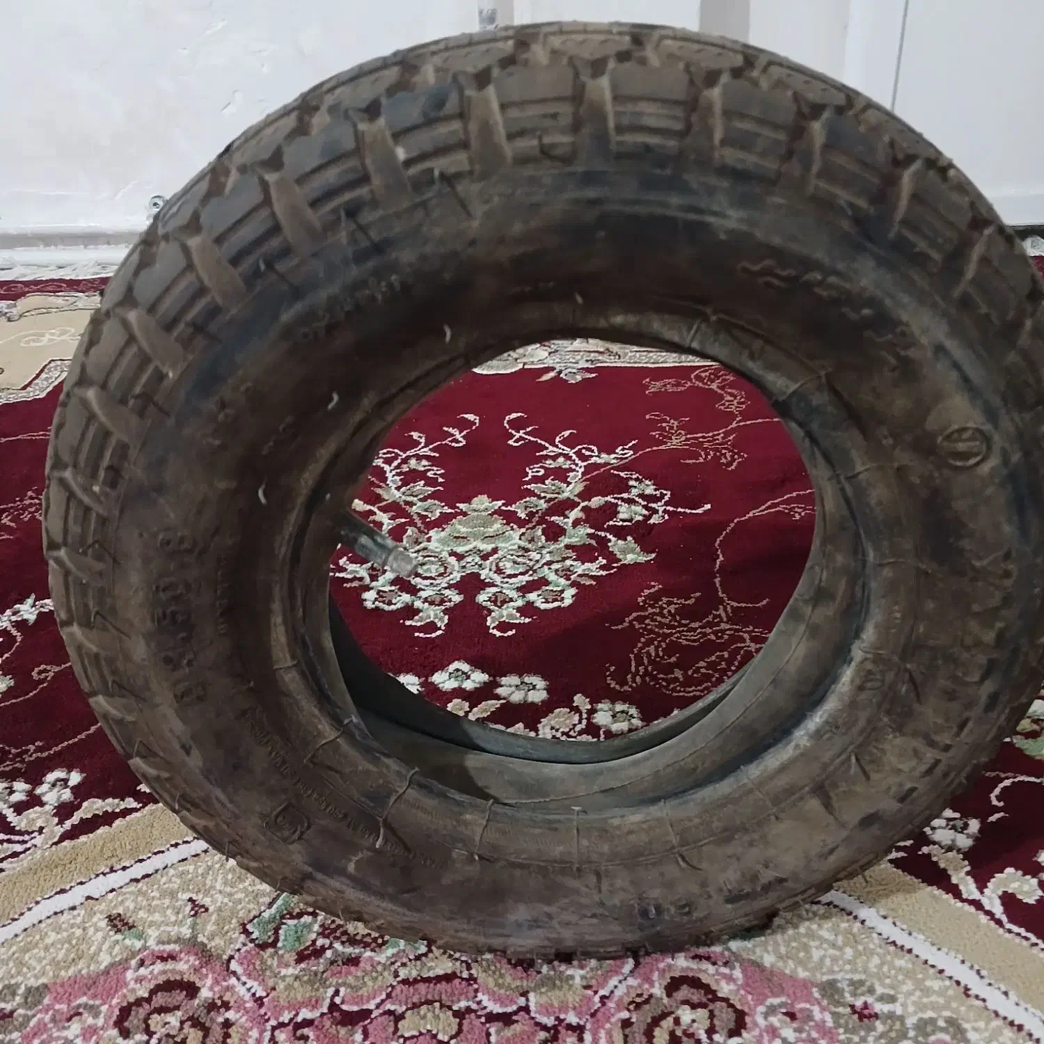 لاستیک فرغون|ابزارآلات|قدس, شهر‌قدس|دیوار