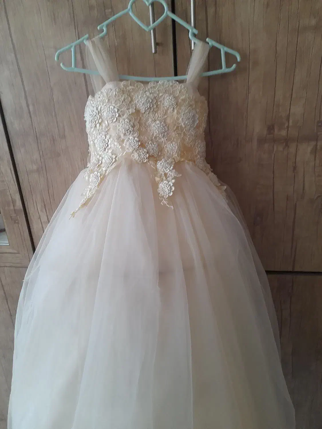 لباس دخترانه|لباس|برخوار, |دیوار