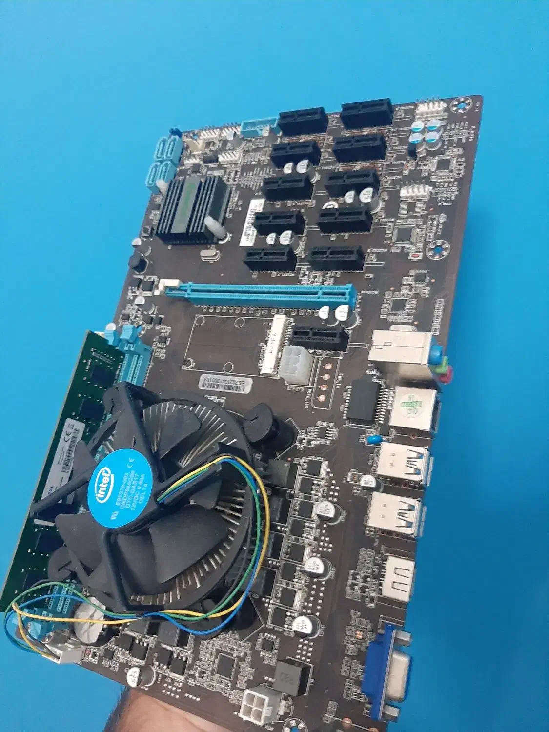 مادربرد و رایزر ماینینگ|قطعات و لوازم جانبی رایانه|شیراز, ستارخان|دیوار