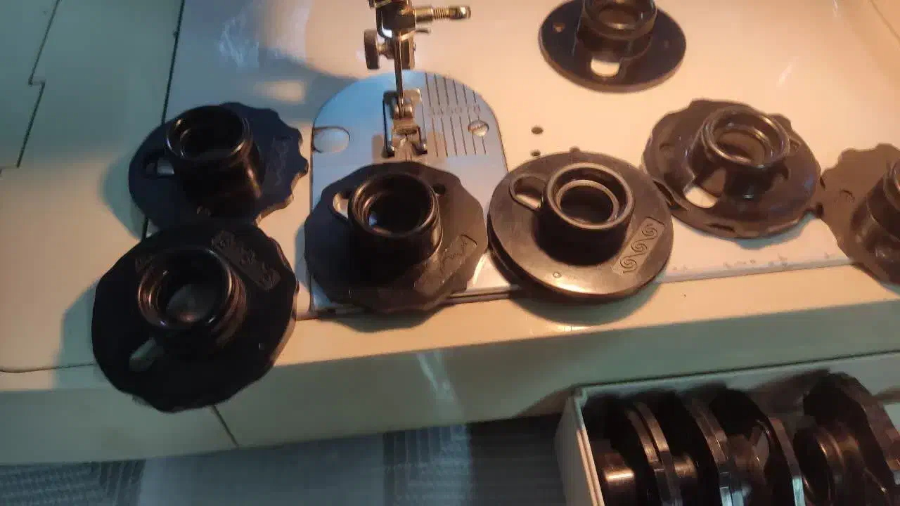 چرخ خیاطی سینگر|چرخ خیاطی و ریسندگی|خمینیشهر, |دیوار