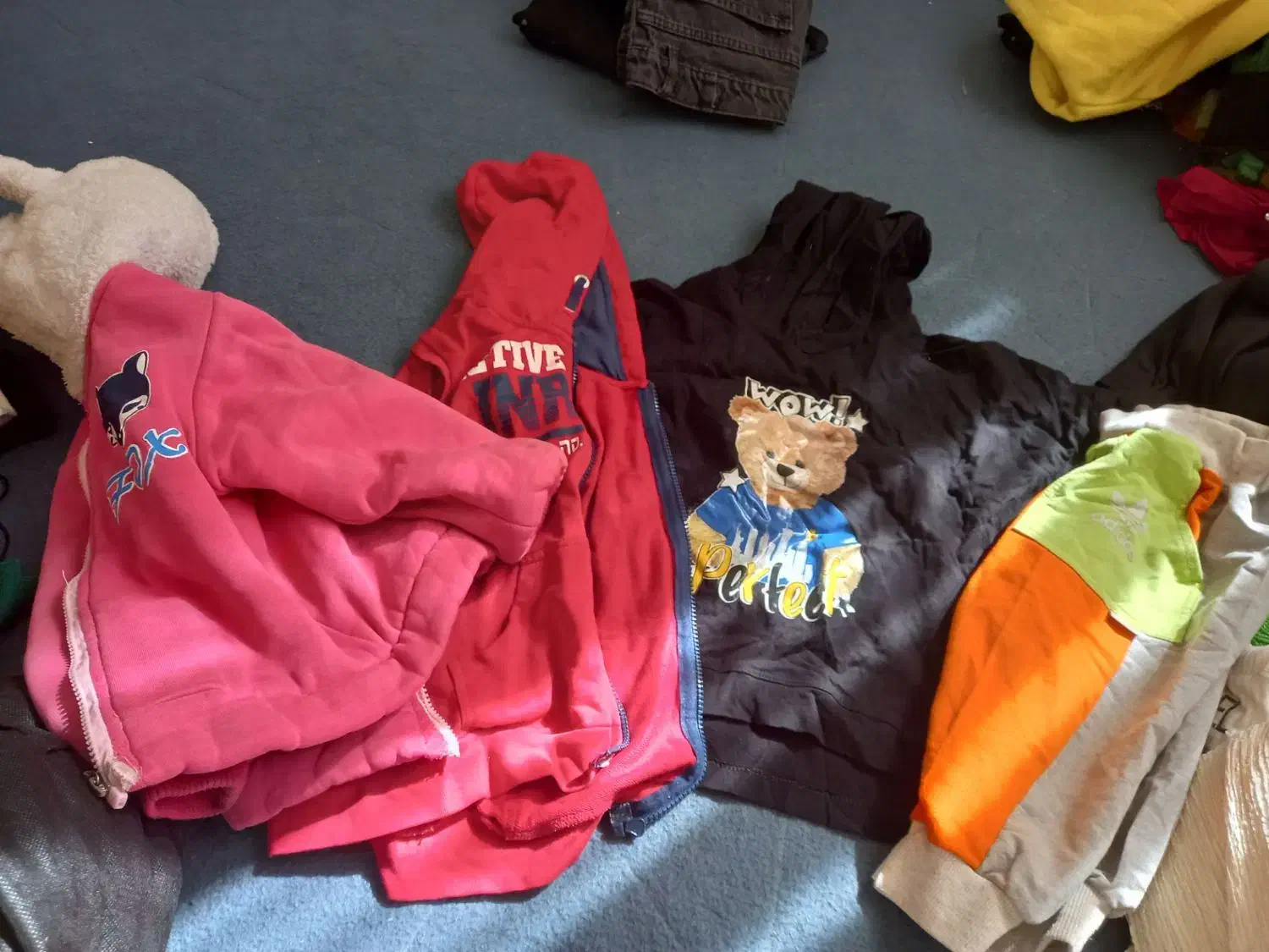 لباس کودک|کفش و لباس بچه|رودهن, |دیوار