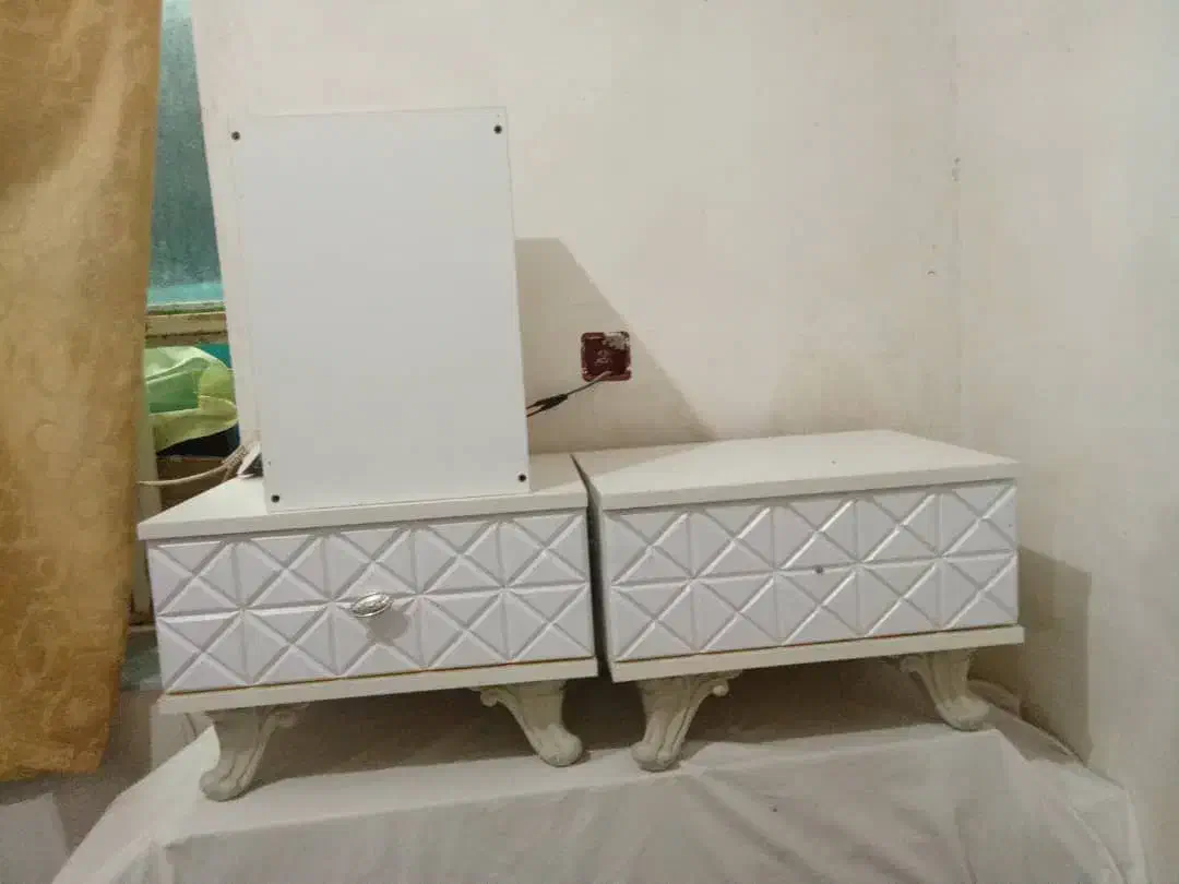 سرویس خواب و‌میز ارایشی|تخت و سرویس خواب|نورآباد ممسنی, |دیوار