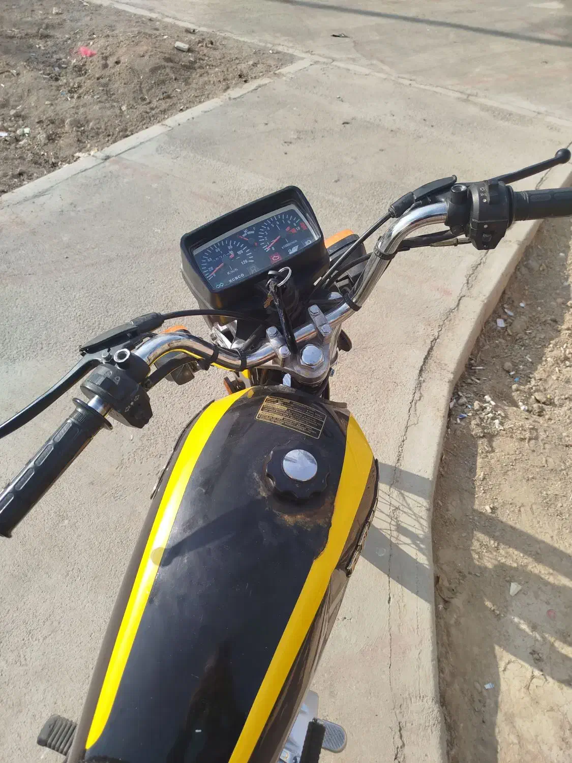 موتور 125بهرو استارتی|موتورسیکلت|شاهینشهر, شهرک گلدیس|دیوار