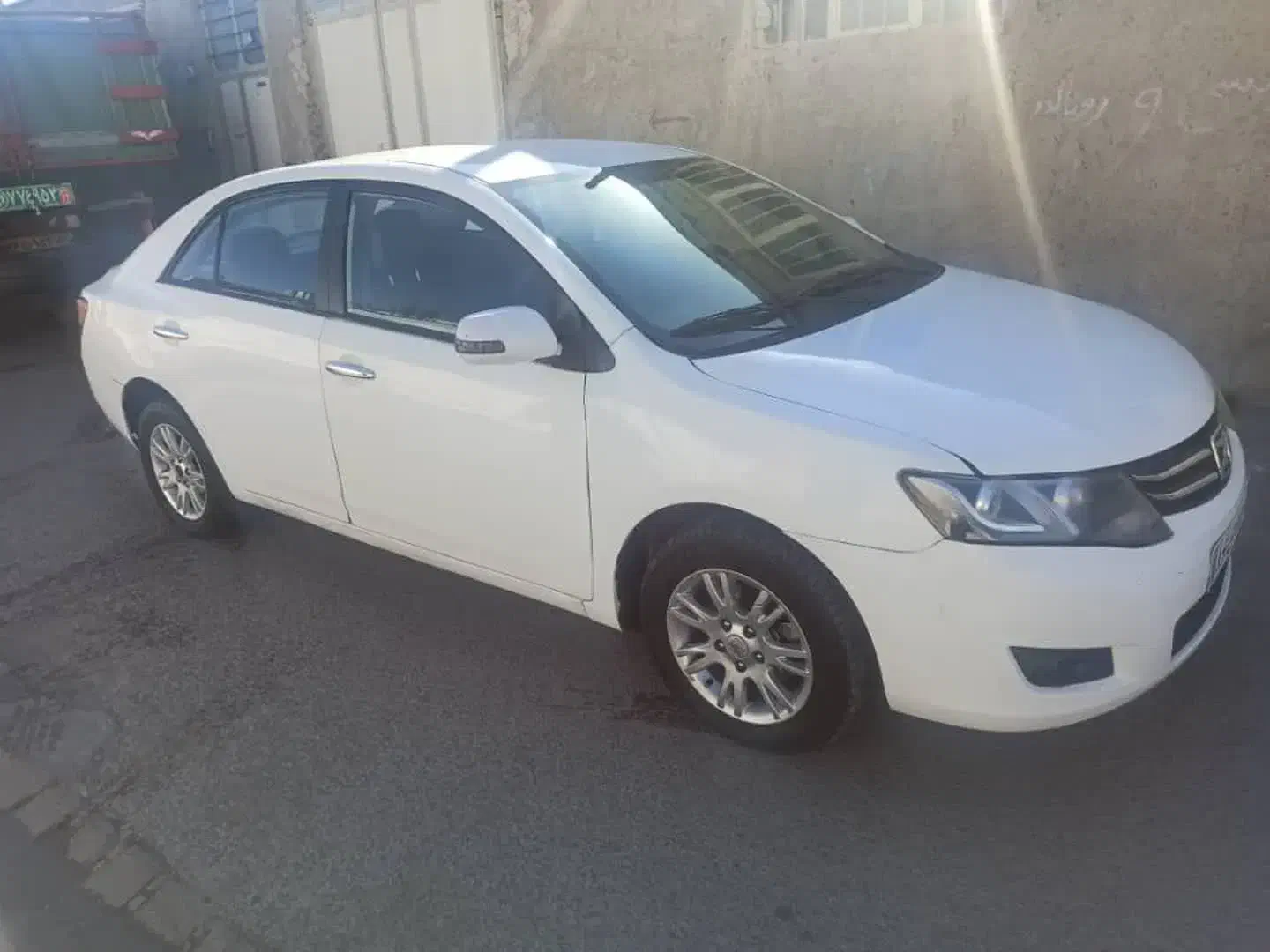 آریوZ300 مدل 97 سفید|خودرو سواری و وانت|شیراز, گل سرخ|دیوار