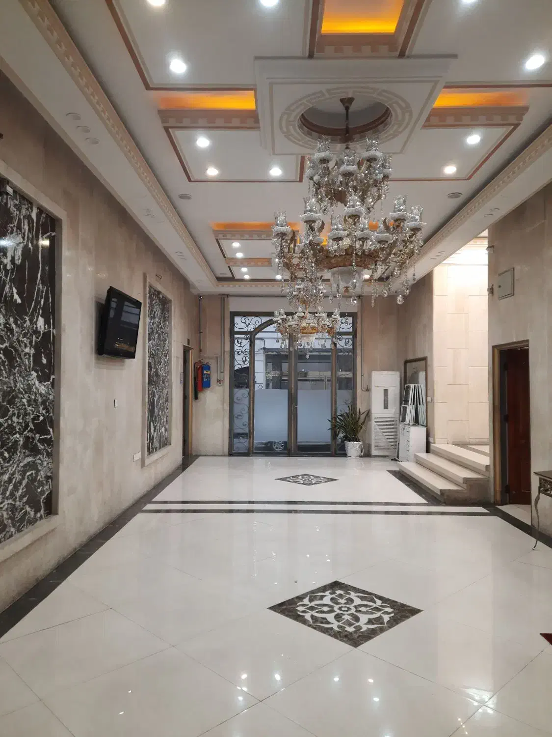 اجاره واحد تجاری ۴۵۰ متری خیابان ۱۷ شهریور|اجارهٔ مغازه و غرفه|تهران, شکوفه|دیوار