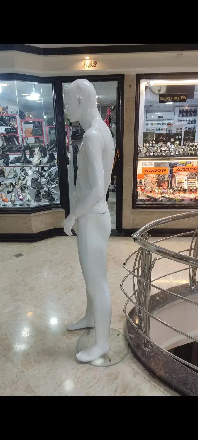 مانکن در حد نو.|فروشگاه و مغازه|شاهرود, |دیوار