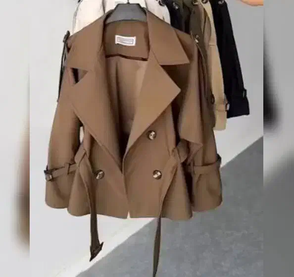 کت بارونی|لباس|کبودرآهنگ, |دیوار