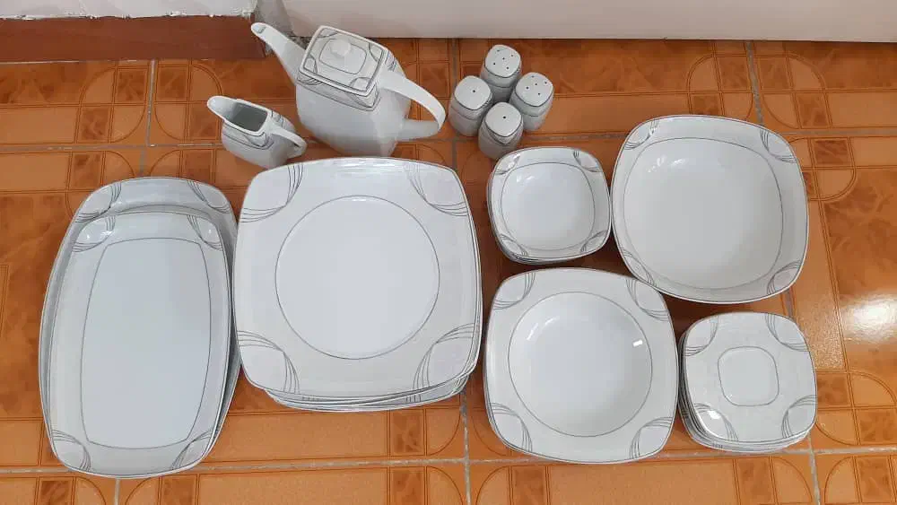 ظروف چینی ۳۸ پارچه|ظروف سرو و پذیرایی|رشت, فلسطین|دیوار