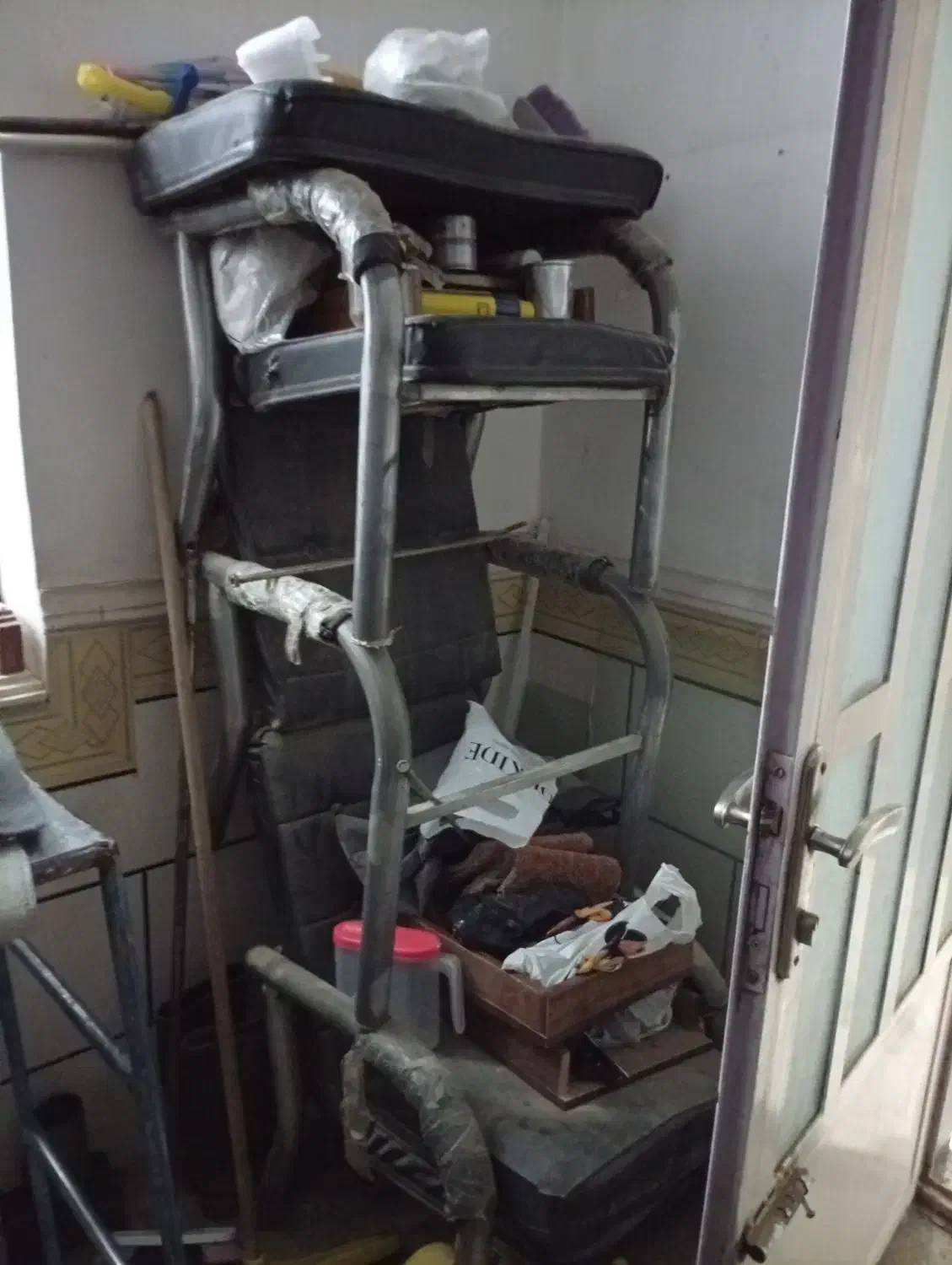 صندلی|مبلمان اداری|امیدیه, |دیوار