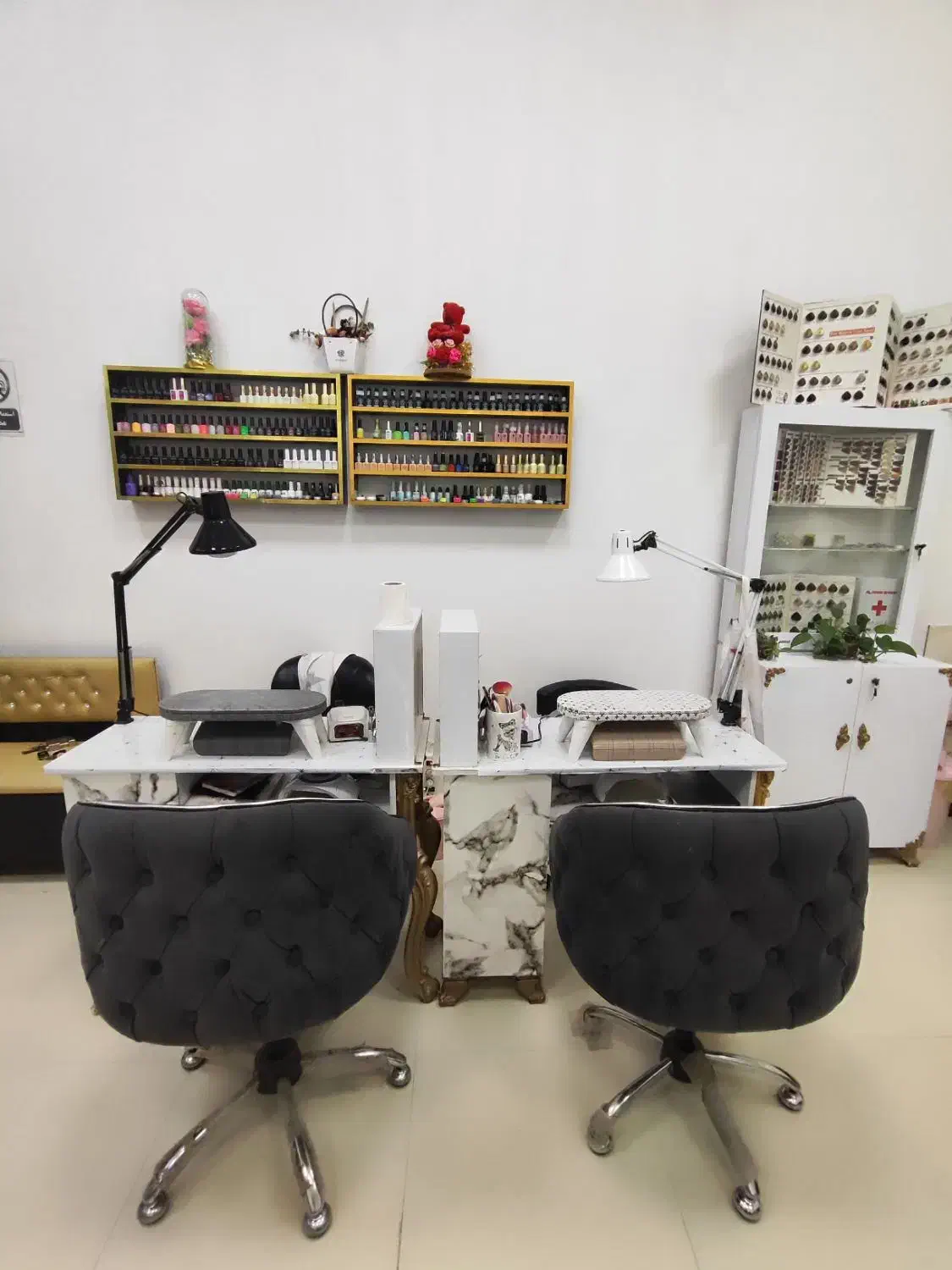 وسایل سالن زیبایی سلنا|آرایشگاه و سالنهای زیبایی|هشتگرد, شهرک گلها|دیوار