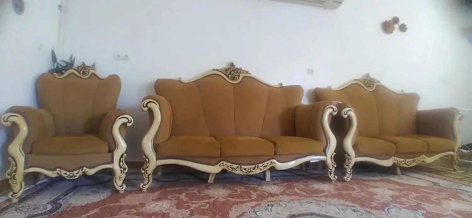 مبلمان ۸ نفره|مبلمان خانگی و میز عسلی|مهران (ایلام), |دیوار