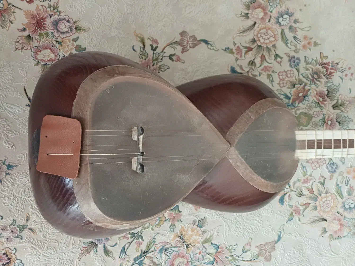 ساز تار|سازهای سنتی|همدان, |دیوار