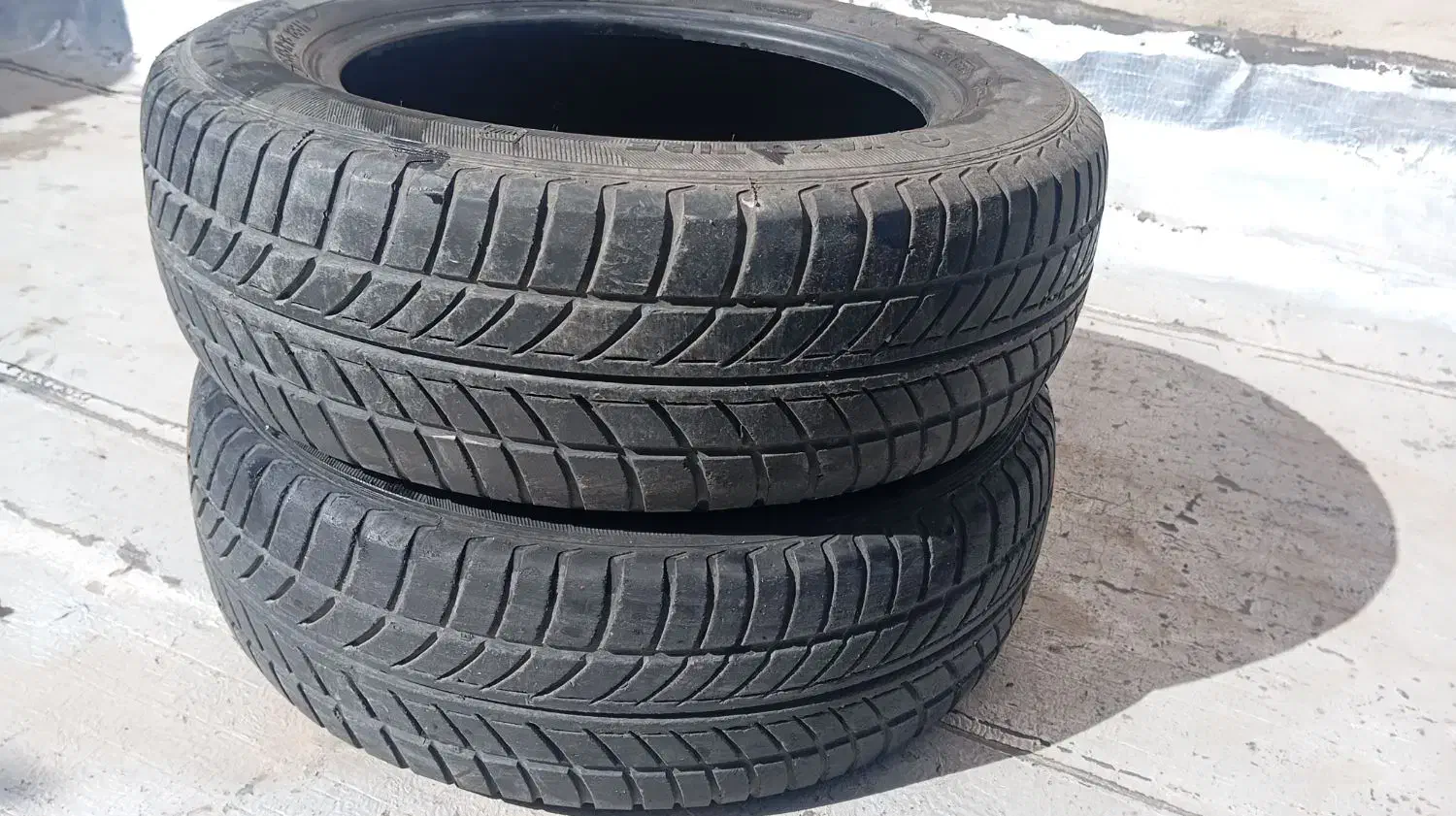 یک جفت لاستیک یزد تایر ۱۸۵/۶۵/۱۵|قطعات یدکی و لوازم جانبی|قم, نیروگاه|دیوار