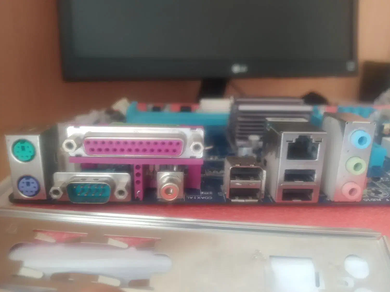 مادربرد gigabyte p41t d3p به همراه یک پردازنده i3|قطعات و لوازم جانبی رایانه|نوسود, |دیوار