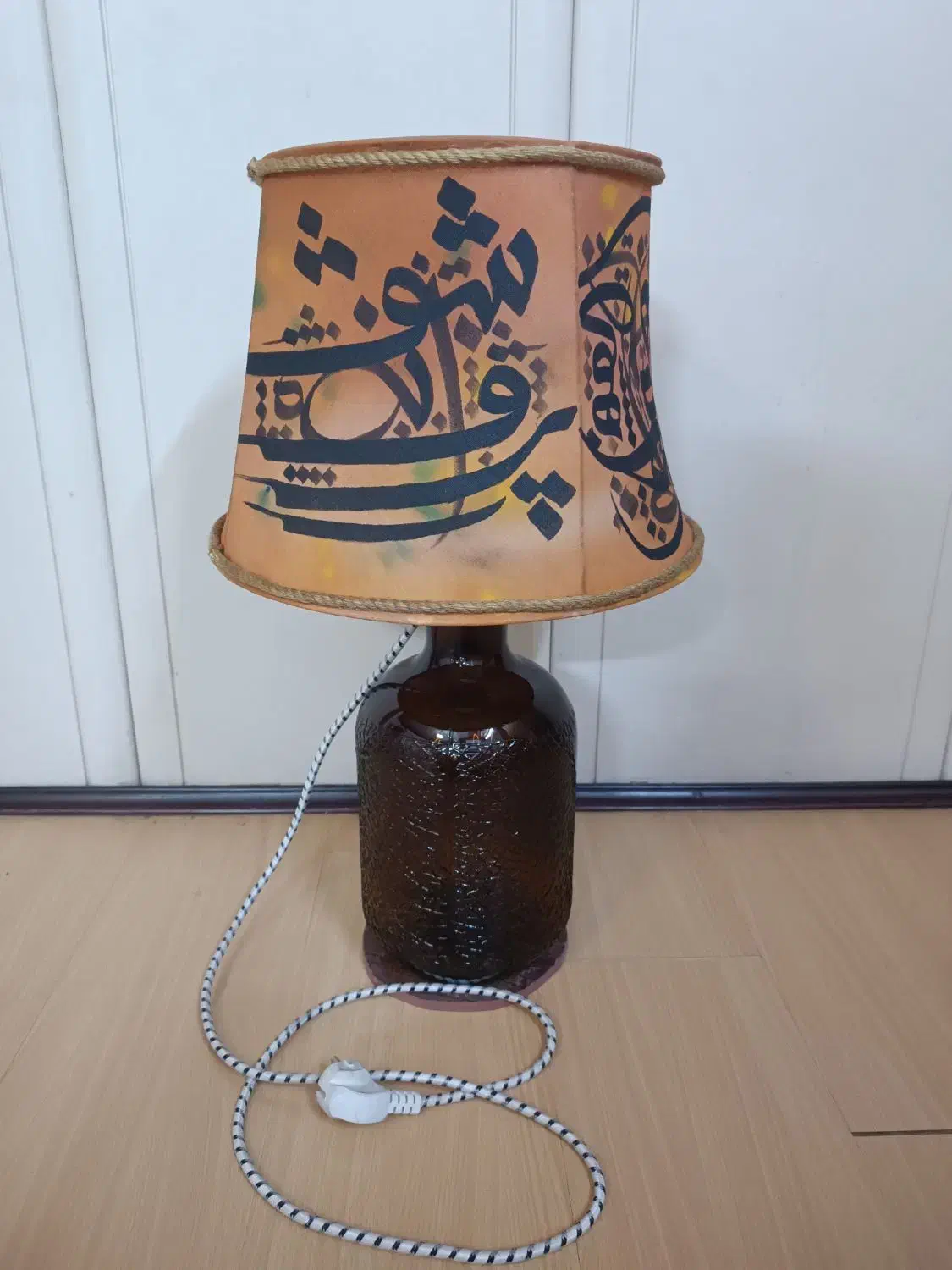 آباژور دست ساز با کالیگرافی دستی|چراغ خواب و آباژور|کرمان, |دیوار