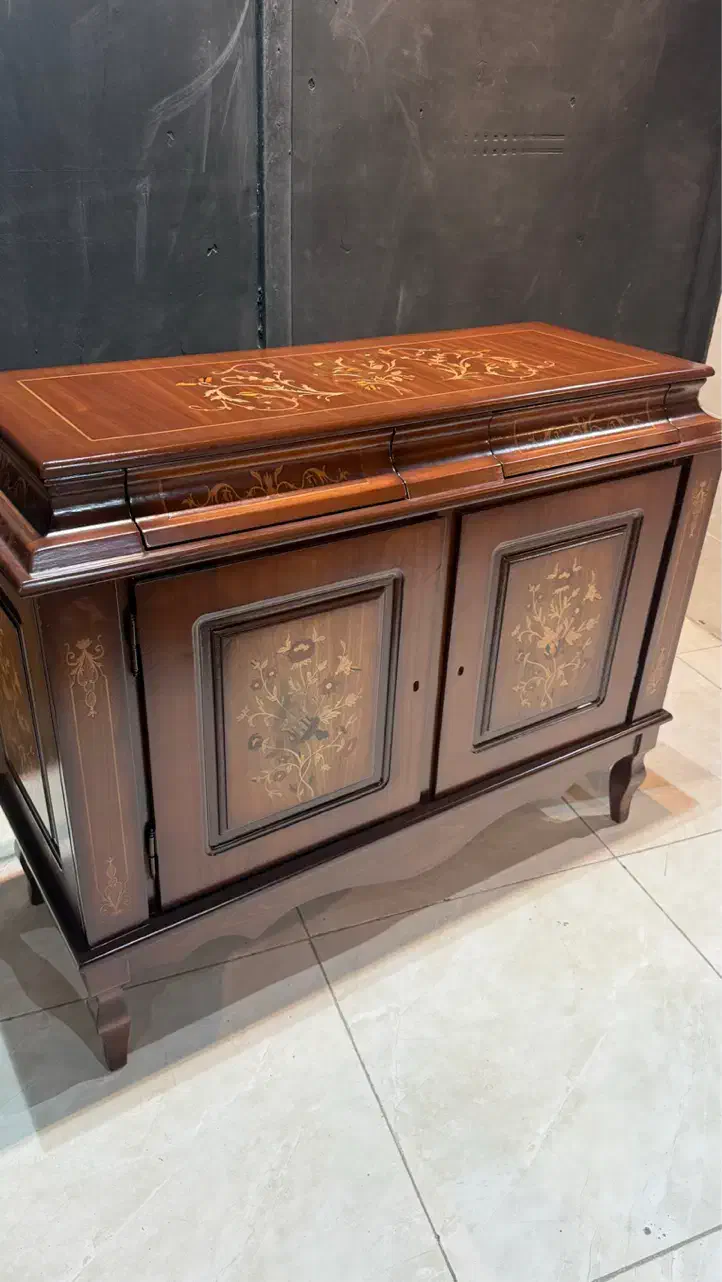 کنسول به همراه اینه|بوفه، ویترین، کنسول|مشهد, آبکوه|دیوار