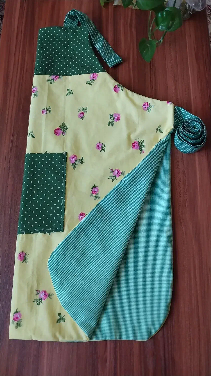 پیشبند و سربند آشپزی|سفره، حوله، دستمال آشپزخانه|ایلام, |دیوار