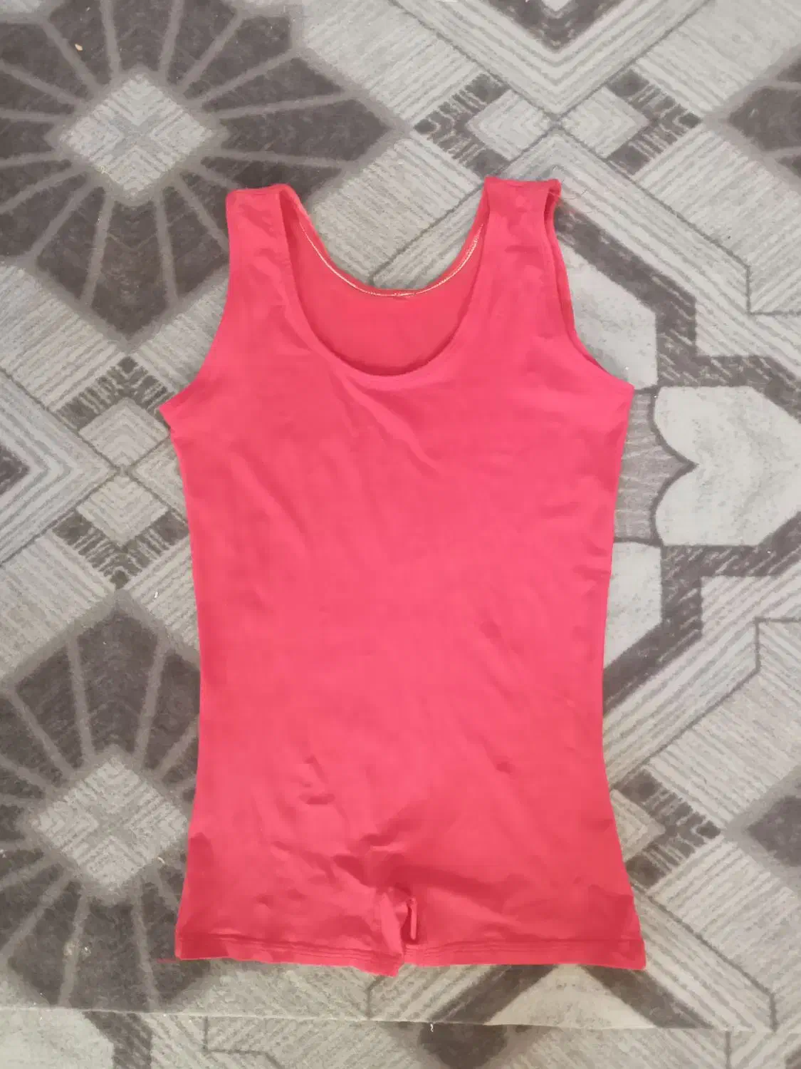 مایو|لباس|رباط‌کریم, رباط‌کریم|دیوار