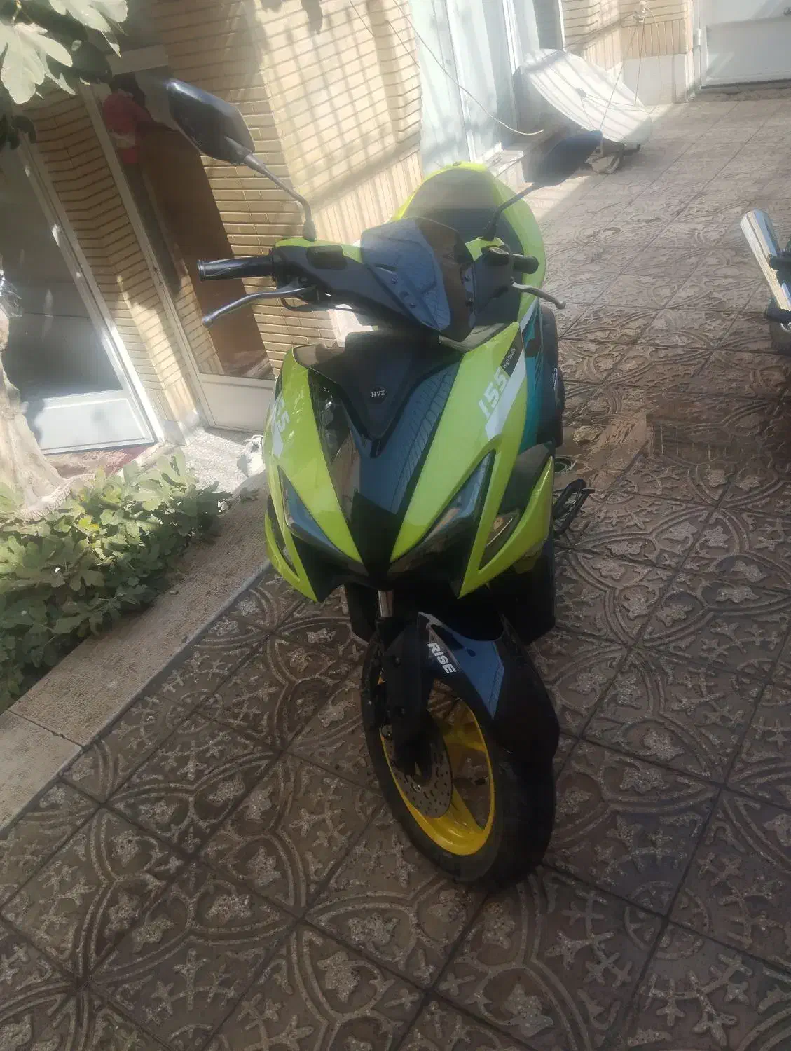 موتورnvx مدل 1401کم کار|موتورسیکلت|اصفهان, نقش جهان|دیوار