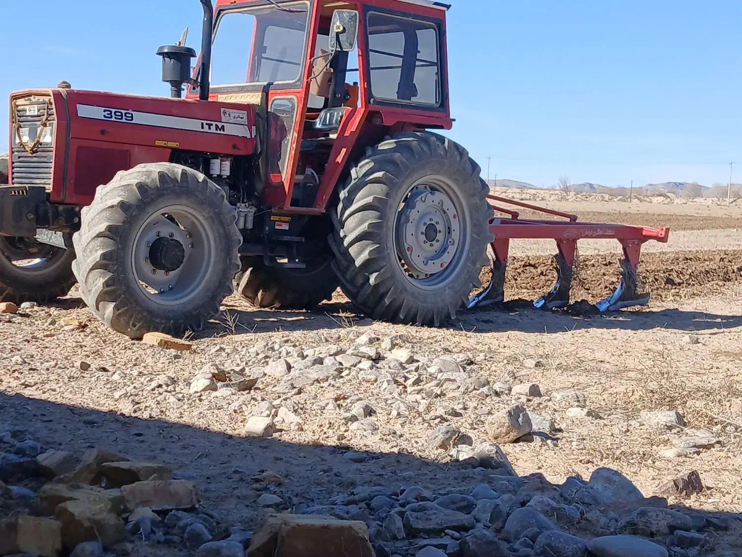 کار با تراکتور|خدمات باغبانی و درختکاری|قوچان, |دیوار