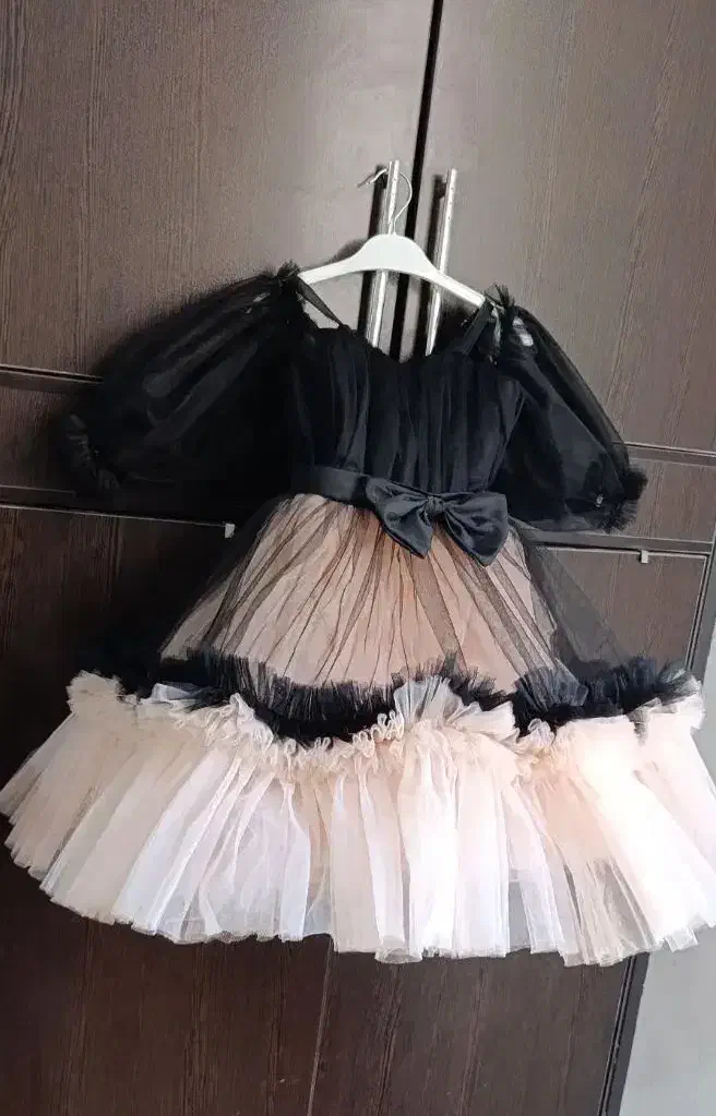 لباس مجلسی دخترونه|کفش و لباس بچه|فولادشهر, مسکن مهر فولادشهر|دیوار