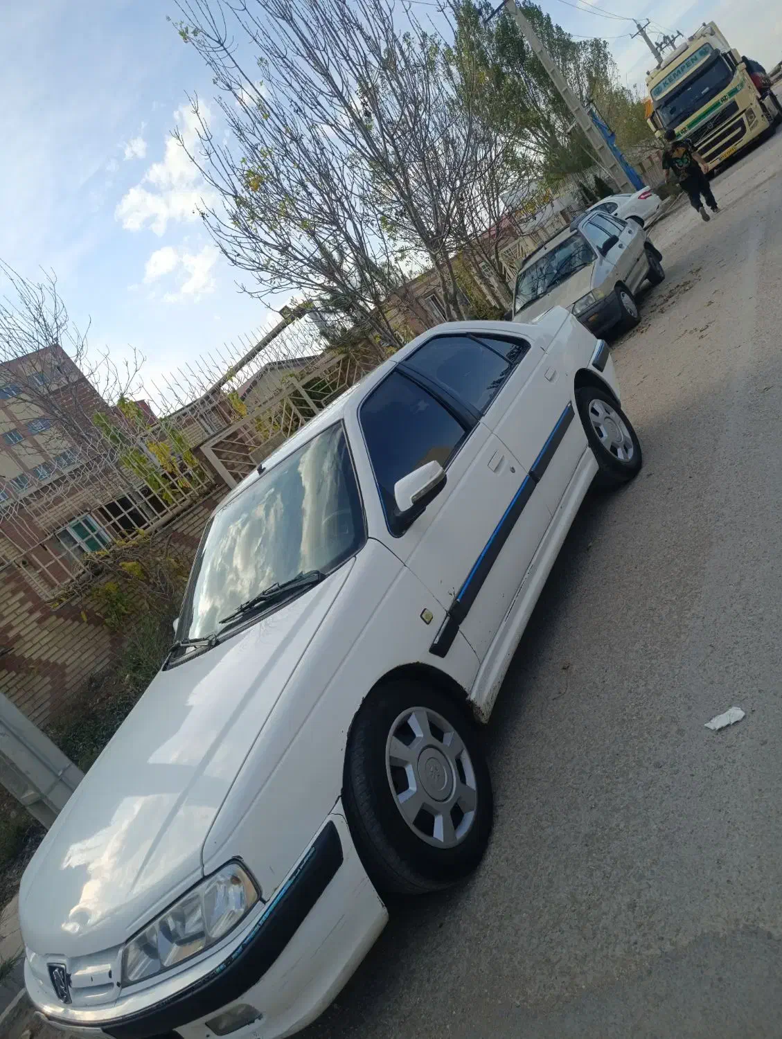 پژو پارس سفید|خودرو سواری و وانت|نمین, |دیوار