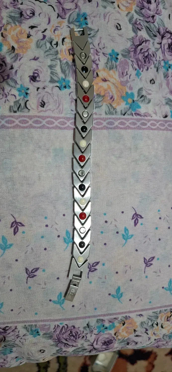 دستبندمغناطیسی|بدلیجات|شیراز, دروازه قران|دیوار