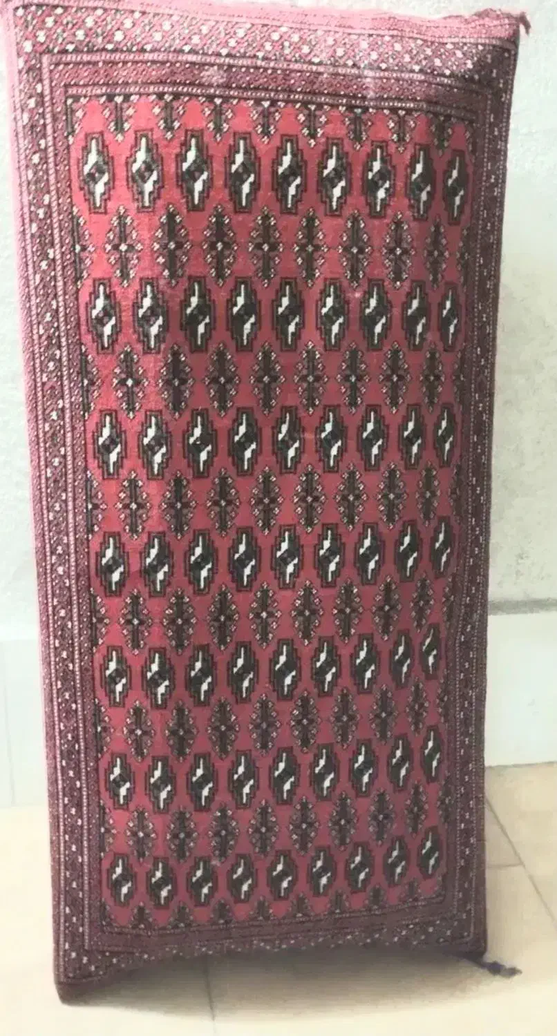 پشتی سنتی|پشتی|لاهیجان, انقلاب|دیوار