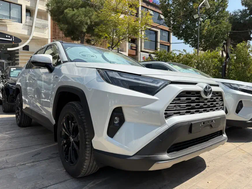 تویوتا  راو 4  مدل 2025 شاسی ژاپن دو دف|خودرو سواری و وانت|شیراز, فرهنگ شهر|دیوار