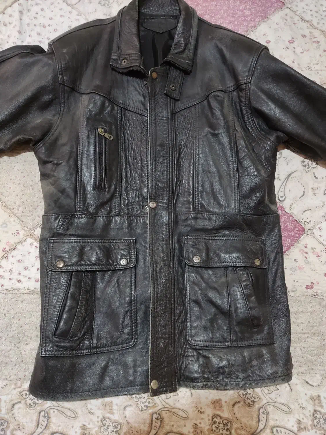 کاپشن چرم|لباس|نیشابور, هفده شهریور|دیوار